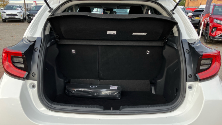 Toyota Yaris 1.5 Hybrid Design 5dr CVT Hybrid Hatchback